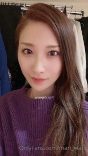 小兔女萌妹掰穴自摸直播大秀，那鲍粉的真美阿