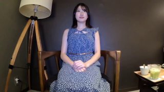 火辣女郎【空乘馨馨】你老说人家这个小那个小 你又得不到 哼 好像柳岩的比较大吧‘ 裸舞诱惑 聊天火热！